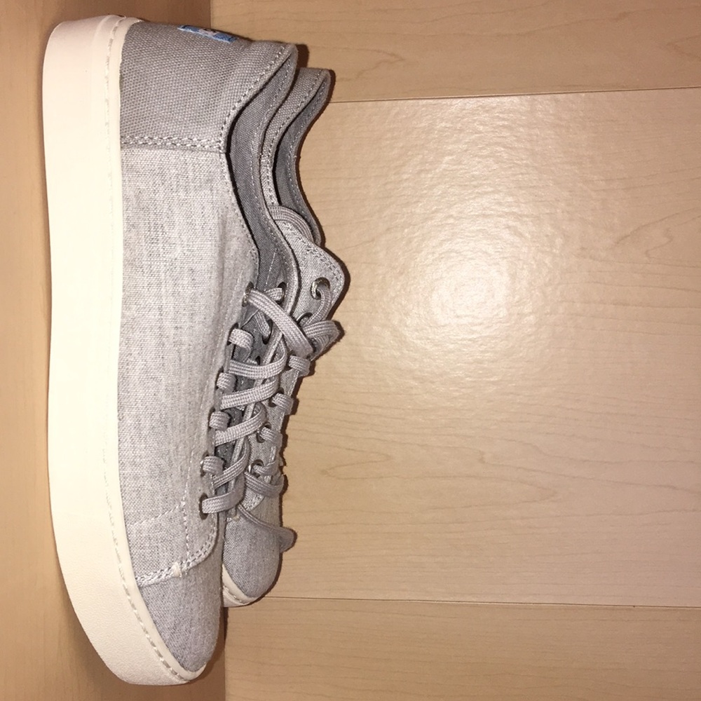 Toms